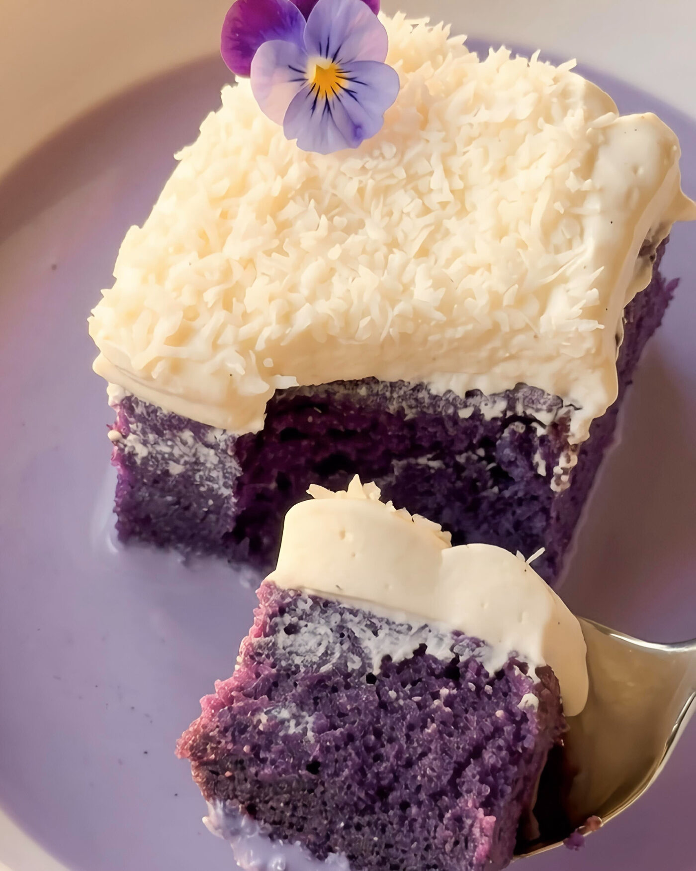Le Meilleur Gâteau Ube Coco Tres Leches