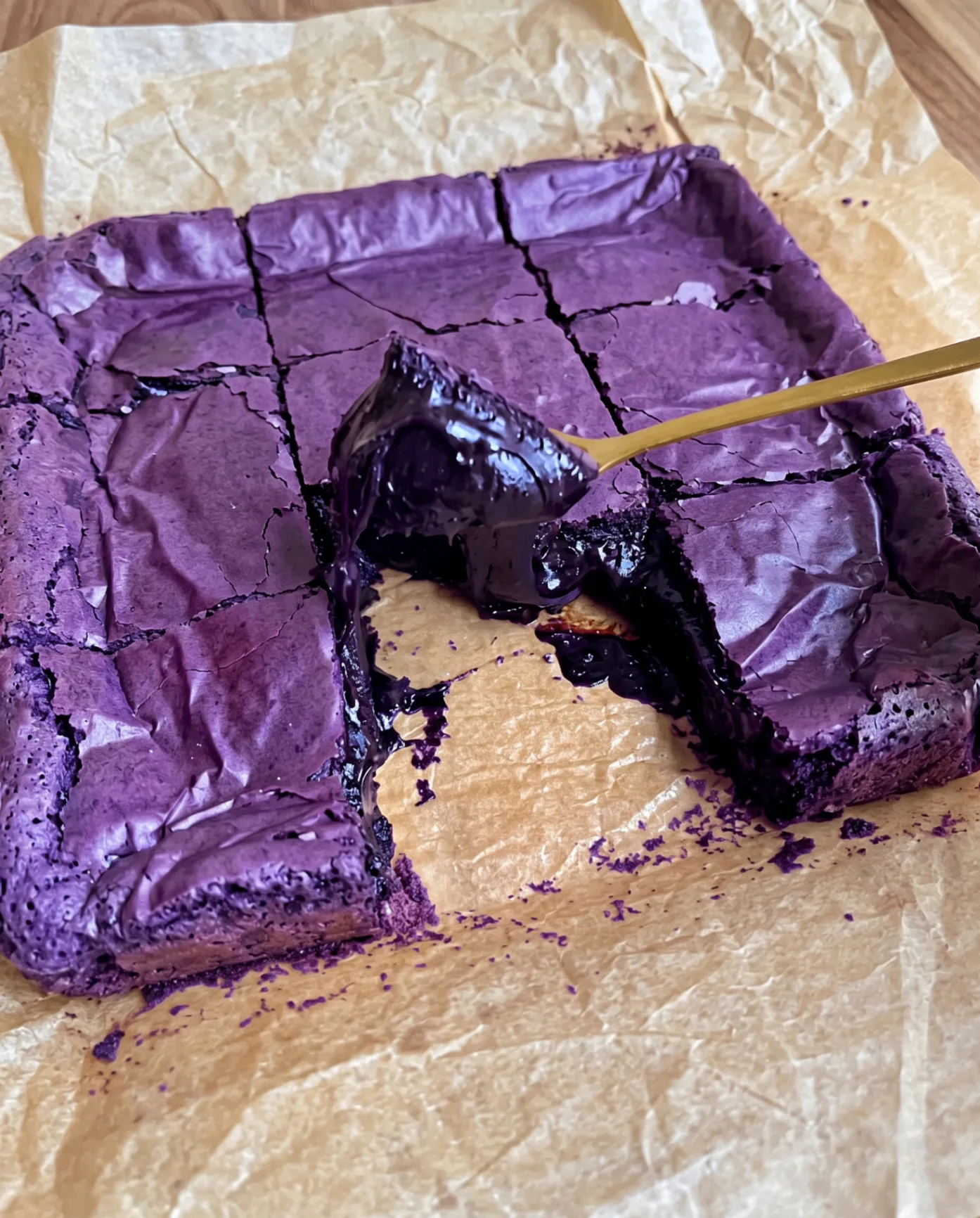 Brownies ube – recette de brownies fondants au chocolat blanc et igname pourpre | Ube Nolia